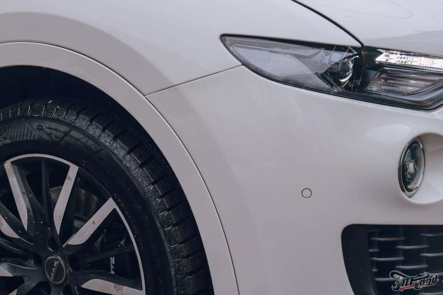 Кузовной ремонт Maserati Levante и установка bi-led модулей